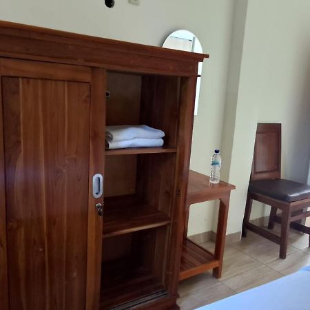 Pesona Bali Room And Restaurant Labuan Bajo Esterno foto