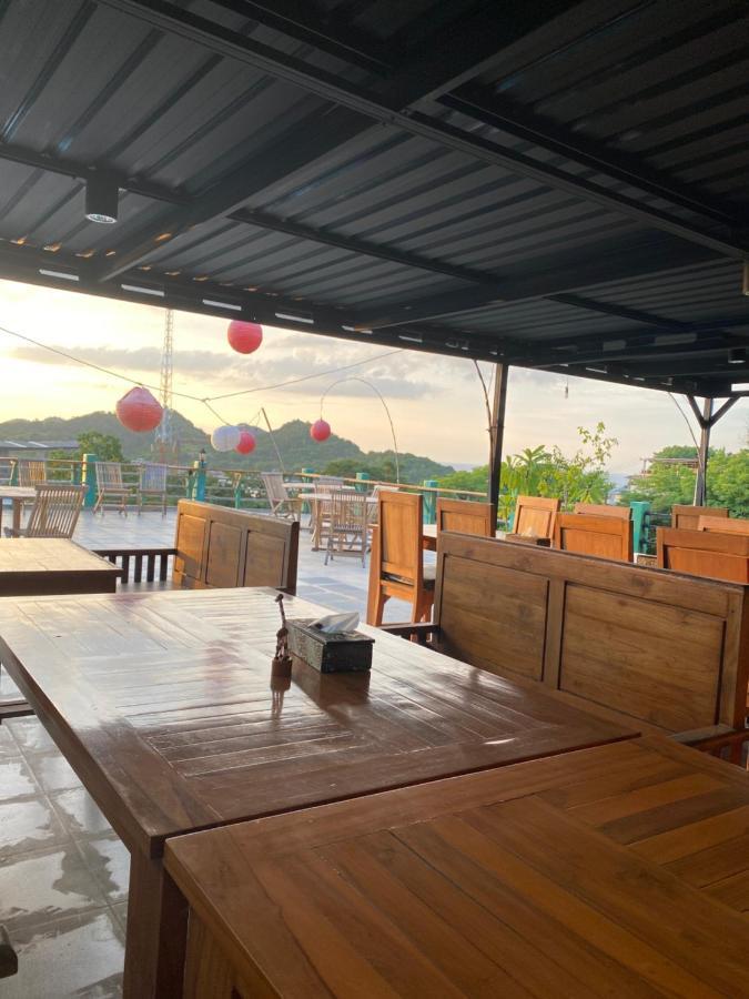 Pesona Bali Room And Restaurant Labuan Bajo Esterno foto